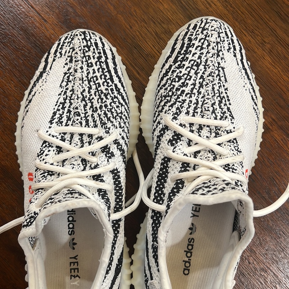 YEEZY BOOST 350 V2 Zebra - Picture 6 of 8